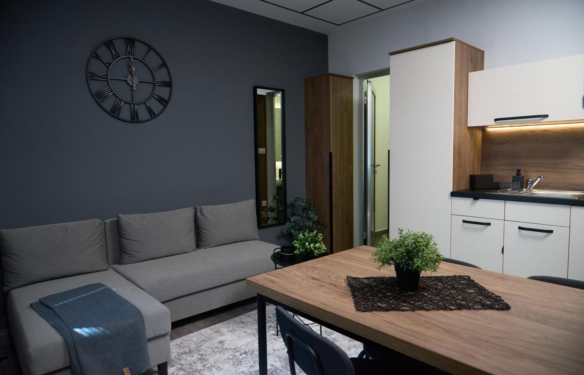 Downtown Boutique Apartments Novi Sad Buitenkant foto